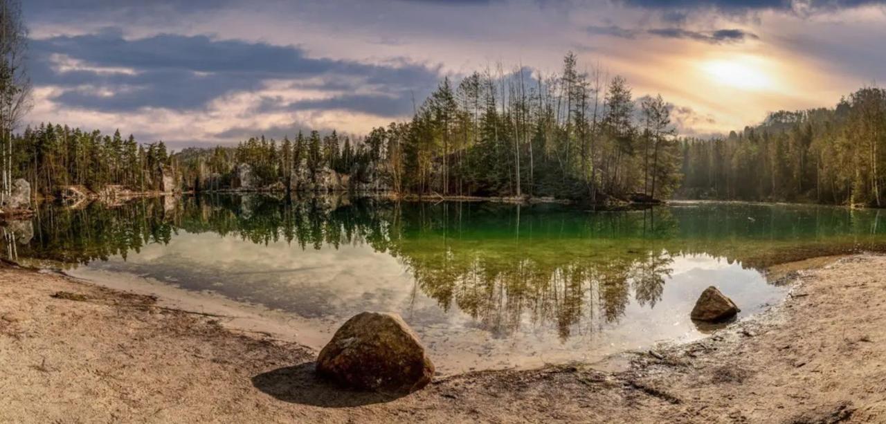 Srub Na Svahu Sjezdovky V Radvanicich Villa Radvanice  Exterior foto