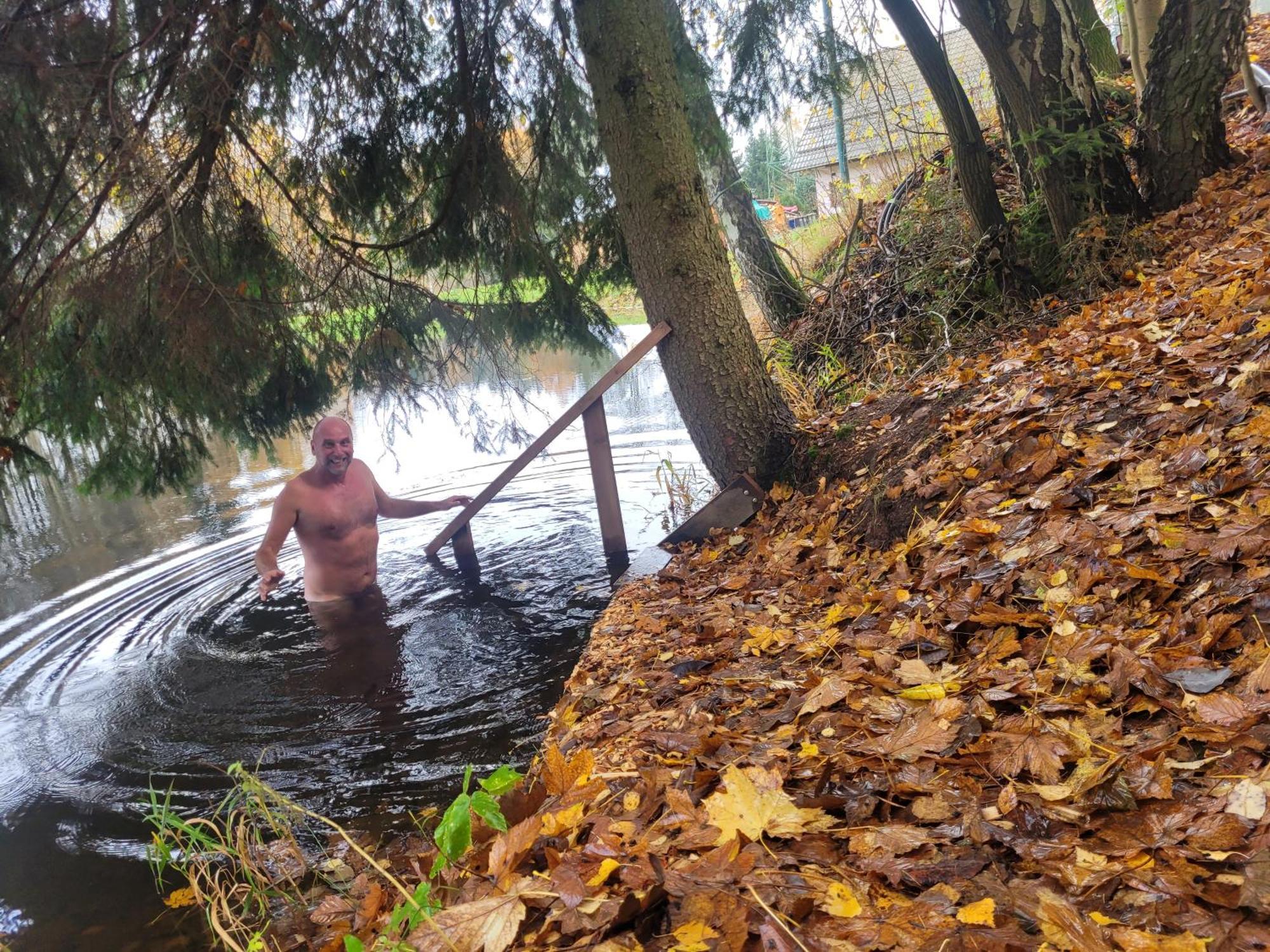 Srub Na Svahu Sjezdovky V Radvanicich Radvanice  Exterior foto